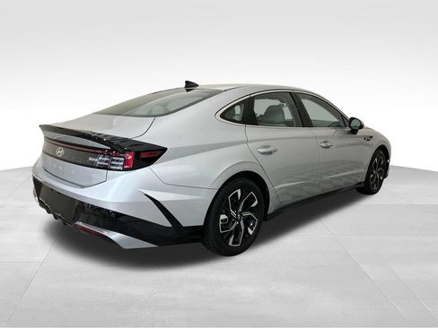 Used 2025 Hyundai Sonata SEL FWD image 5