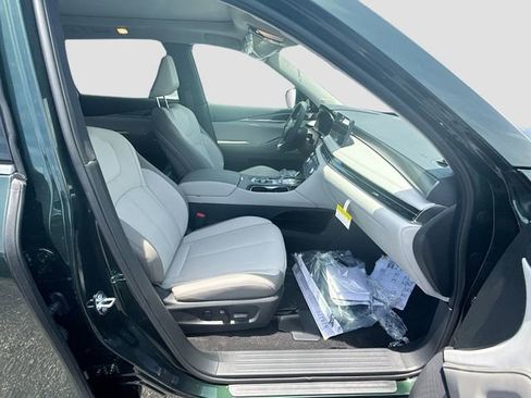 New 2027 INFINITI QX60 Luxe w/ Family Package FWD image 21