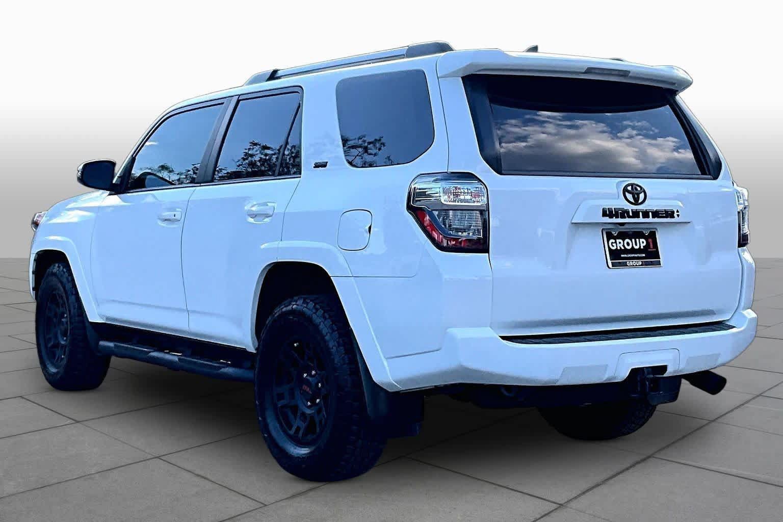 Used 2023 Toyota 4Runner SR5 Premium w/ Moonroof Package RWD image 12