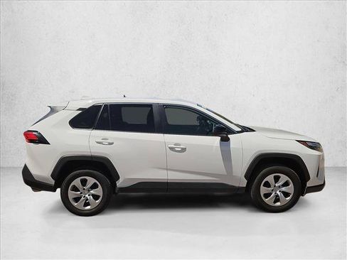 Used 2025 Toyota RAV4 LE AWD/4WD image 4