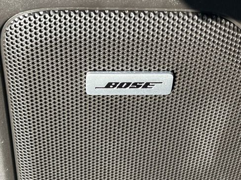 Used 2020 GMC Sierra 1500 SLT w/ SLT Premium Plus Package image 18