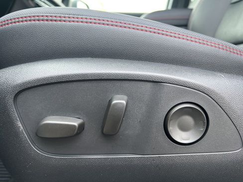 Used 2025 Chevrolet Traverse RS w/ LPO, Floor Liner Package image 12