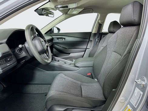 Certified 2025 Honda Accord LX image 8