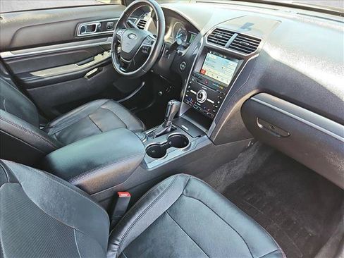 Used 2017 Ford Explorer Sport w/ Equipment Group 401A AWD/4WD image 30