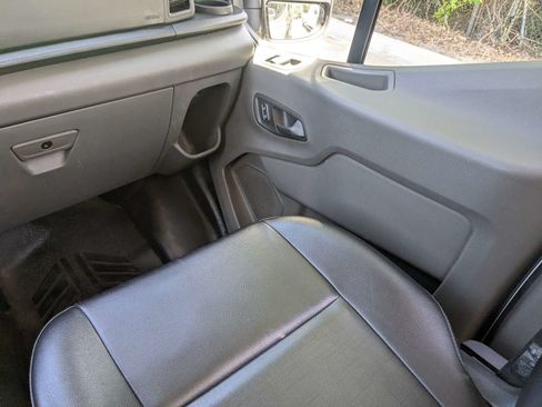Used 2024 Ford Transit 250 148 Medium Roof RWD image 18