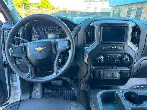 Used 2022 Chevrolet Silverado 3500 W/T AWD/4WD image 16