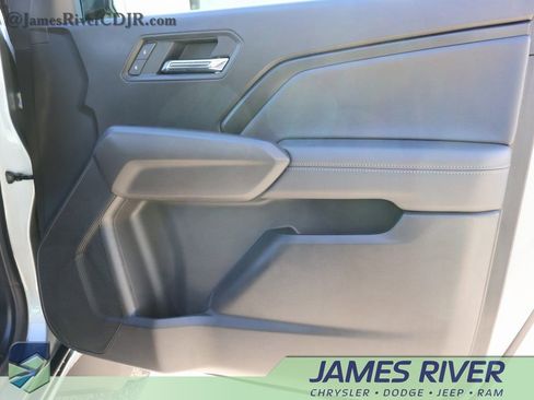 Used 2026 Chevrolet Colorado LT w/ Advanced Trailering Package image 8