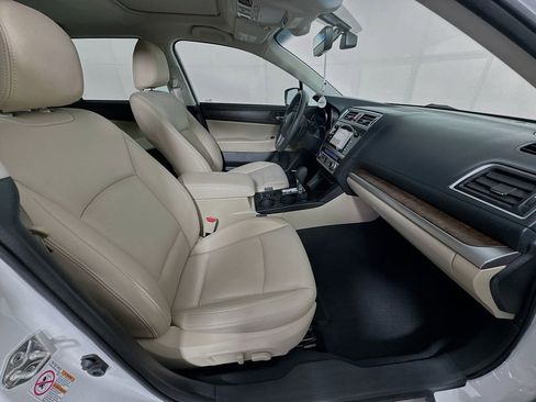 Used 2017 Subaru Outback 2.5i Limited image 35