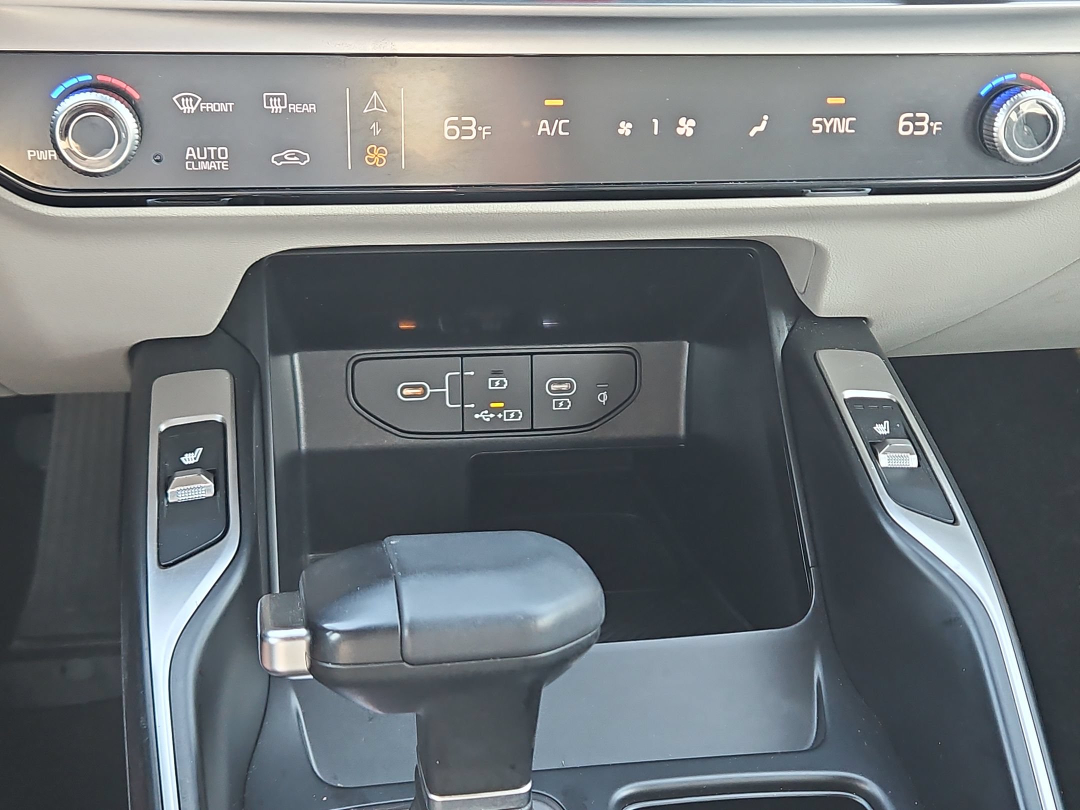 Used 2025 Kia Sorento EX w/ Panoramic Sunroof Package FWD image 33