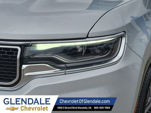 Used 2024 Jeep Wagoneer L Series II image 18