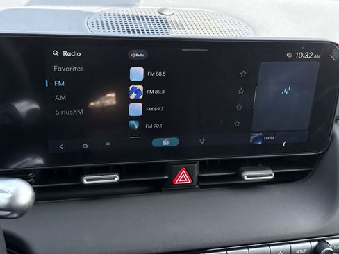 New 2025 Hyundai Ioniq 5 SE image 18