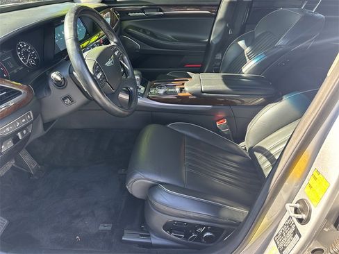 Used 2019 Genesis G90 3.3T Premium image 9