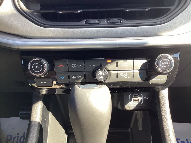 New 2026 Jeep Compass Limited AWD/4WD image 38