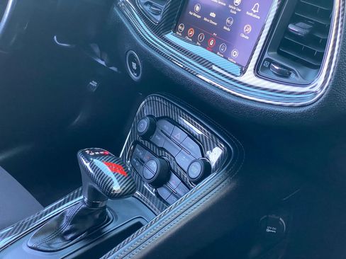 Used 2020 Dodge Challenger SXT RWD image 29
