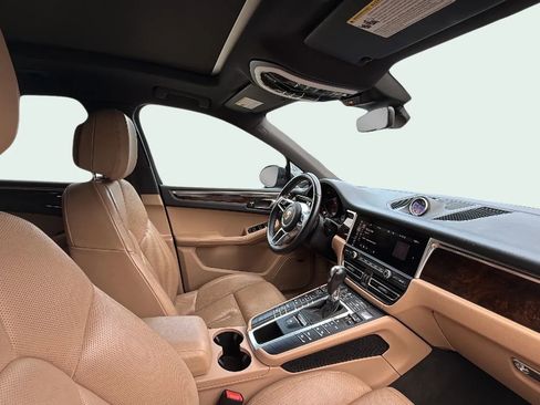 Used 2020 Porsche Macan image 9