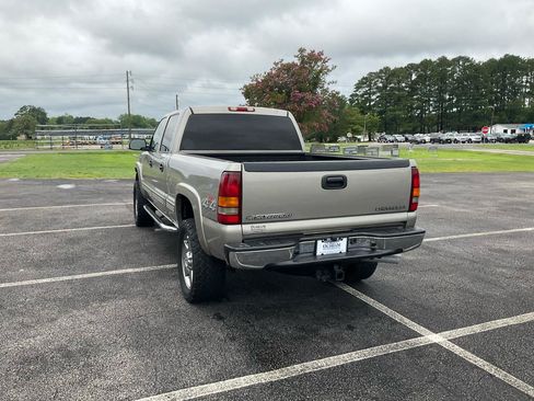 Used 2002 Chevrolet Silverado 2500 LT w/ Off-Road Skid Plate Pkg AWD/4WD image 10