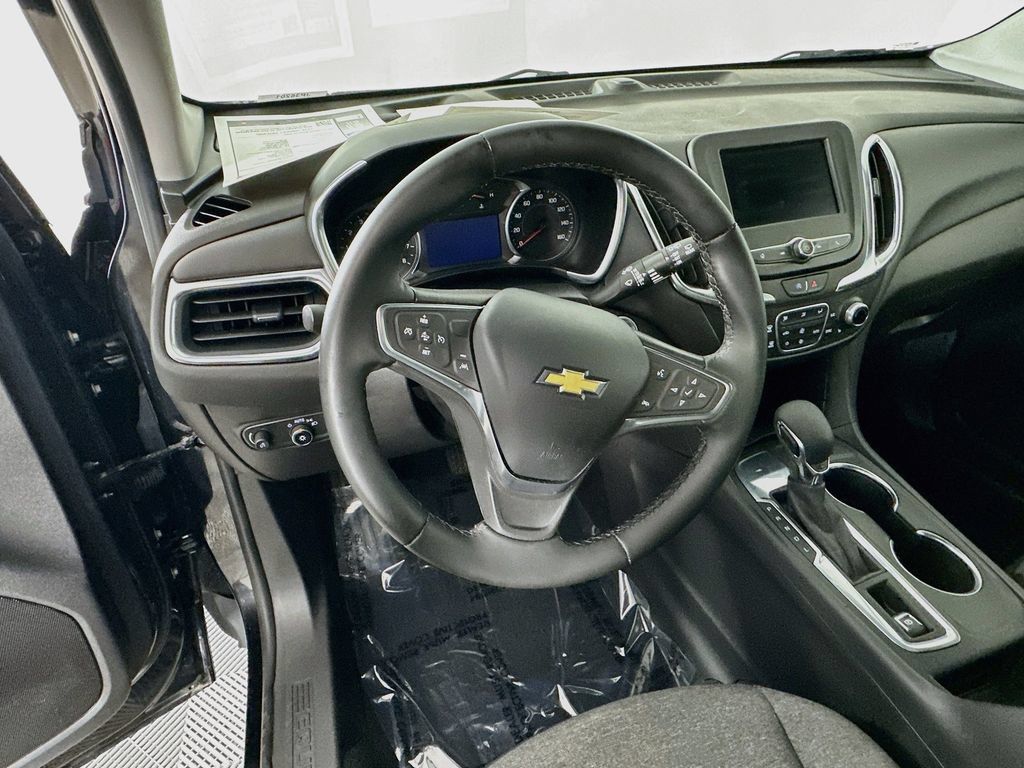 Used 2024 Chevrolet Equinox LT w/ LPO, Floor Liner Package FWD image 17