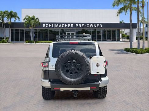 Used 2008 Toyota FJ Cruiser 4WD w/ Upgrade Pkg 2 image 6