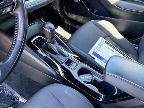 Used 2019 Toyota Corolla SE w/ Carpet Mat Package FWD image 10
