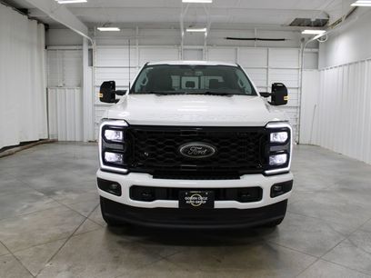 New 2026 Ford F250 Lariat w/ Black Appearance Package