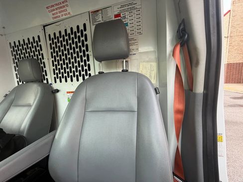 Used 2019 Ford Transit 150 148 Medium Roof RWD image 7