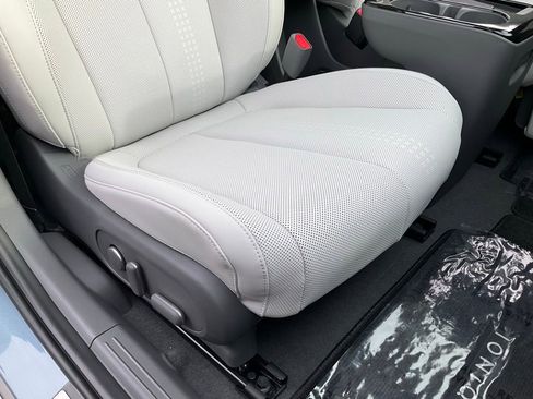 Used 2025 Hyundai Ioniq 5 Limited image 61