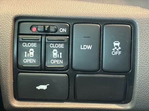 Used 2016 Honda Odyssey EX-L image 38