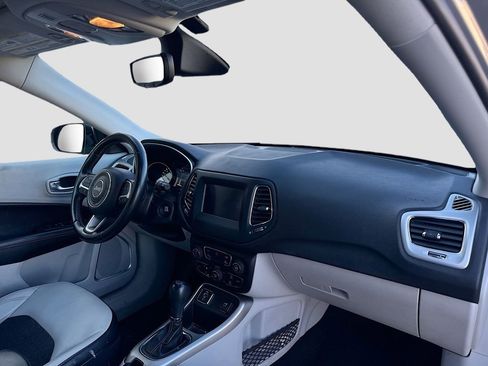 Used 2021 Jeep Compass Latitude w/ Driver Assistance Group image 26