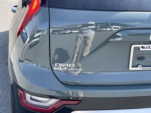 New 2026 Kia Niro SX Touring image 15