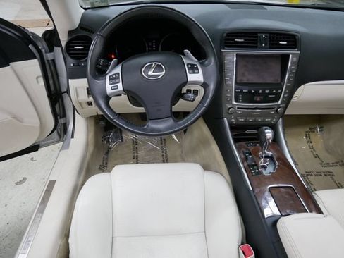 Used 2011 Lexus IS 250C RWD image 11