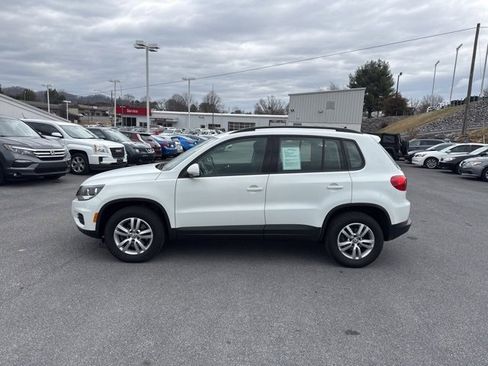 Used 2015 Volkswagen Tiguan S image 5