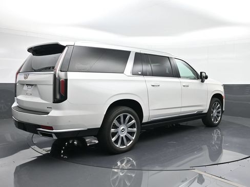 Certified 2023 Cadillac Escalade ESV Premium Luxury Platinum RWD image 5