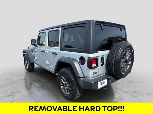 Used 2024 Jeep Wrangler Unlimited Sport AWD/4WD image 3
