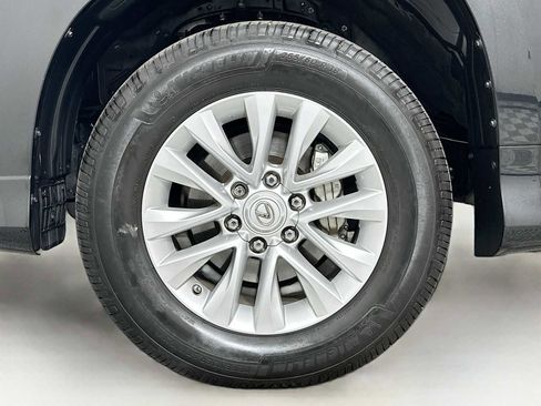Used 2023 Lexus GX 460 Premium w/ Premium Plus Package AWD/4WD image 32