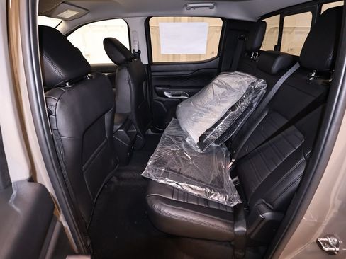 New 2026 Ford Ranger Lariat w/ Black Appearance Package AWD/4WD image 15