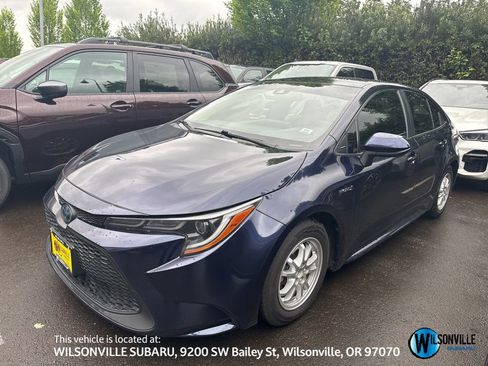 Used 2020 Toyota Corolla LE FWD image 1