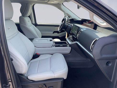 New 2026 Ford Expedition Max Platinum image 11