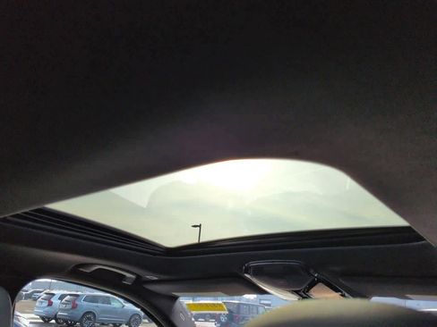 Used 2024 BMW 330i xDrive Sedan image 22