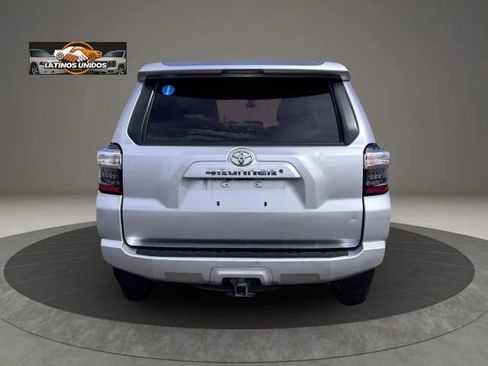 Used 2018 Toyota 4Runner SR5 RWD image 6