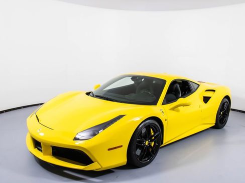 Certified 2019 Ferrari 488 GTB RWD image 10