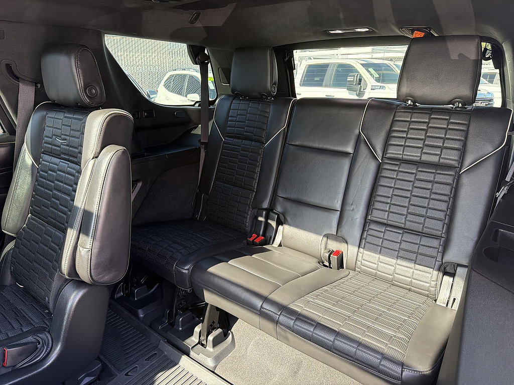 Used 2021 Cadillac Escalade Sport Platinum w/ Heavy-Duty Trailer Package AWD/4WD image 44