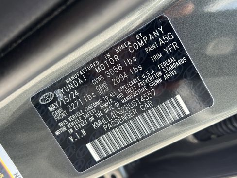 Used 2024 Hyundai Elantra SE FWD image 39