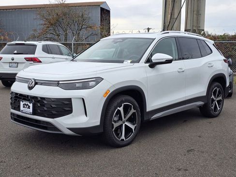 New 2026 Volkswagen Tiguan SE image 8