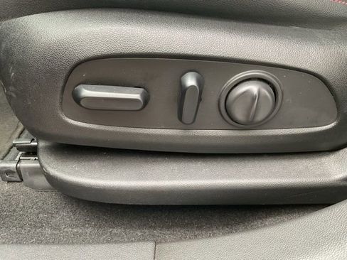 Used 2020 Chevrolet Blazer RS image 24