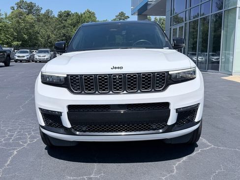 Used 2024 Jeep Grand Cherokee L Summit w/ High Altitude Package AWD/4WD image 3