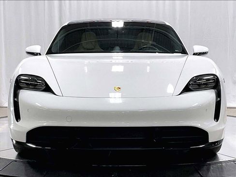 Used 2020 Porsche Taycan Turbo S image 11