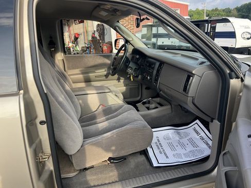 Used 2004 Dodge Dakota SLT w/ Deluxe Convenience Group AWD/4WD image 6