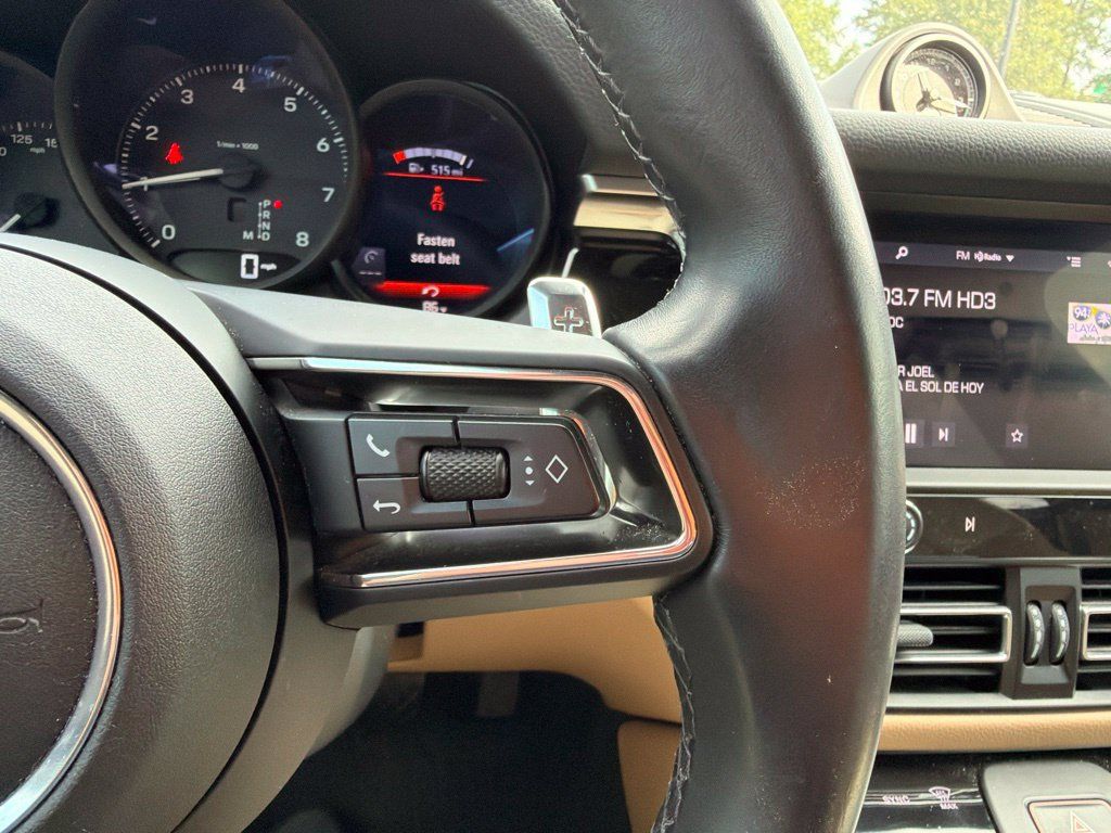 Used 2024 Porsche Macan AWD/4WD image 6