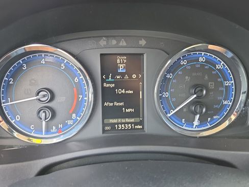 Used 2019 Toyota Corolla SE image 25