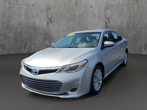 Used 2014 Toyota Avalon XLE Premium FWD image 3